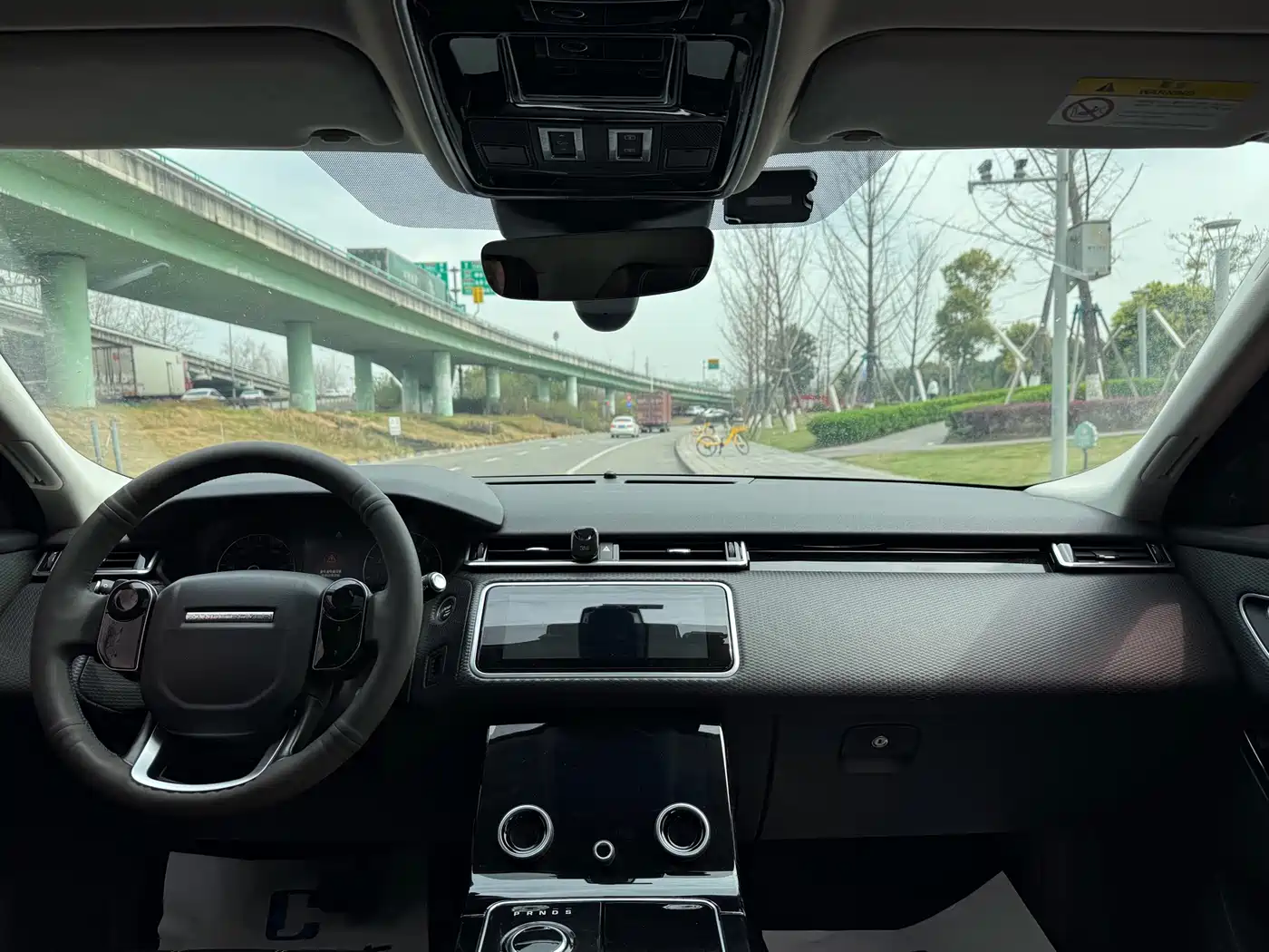 Land Rover Range Rover Velar 2018 P380 R-DYNAMIC SE фото 14