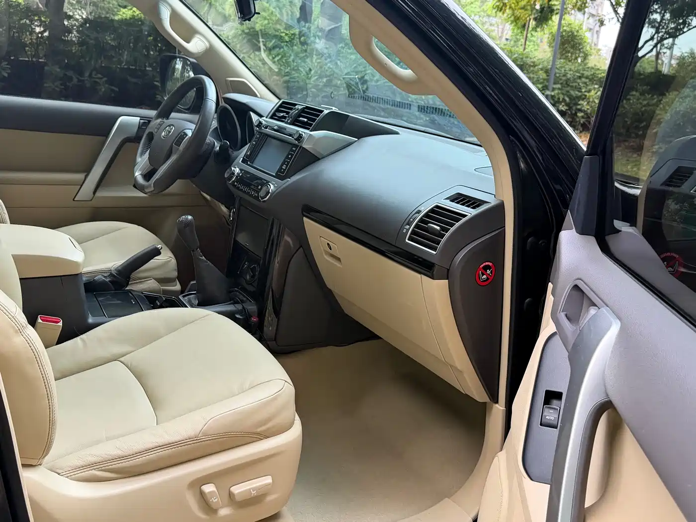 Toyota Prado 2016 2.7L Manual Edition фото 9
