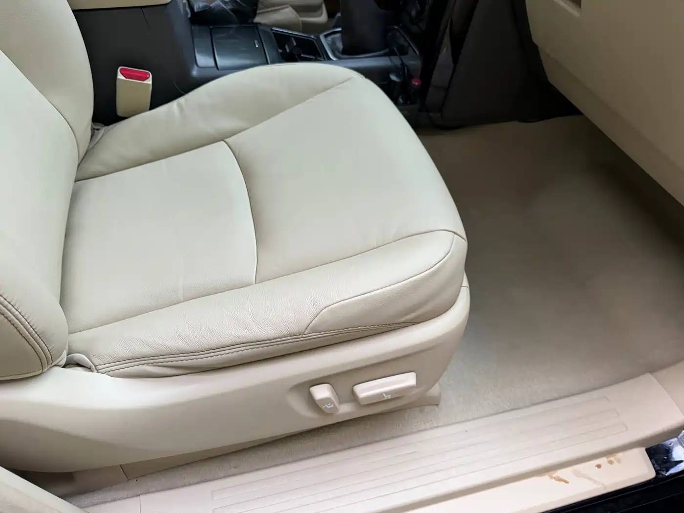 Toyota Prado 2016 2.7L Manual Edition фото 27
