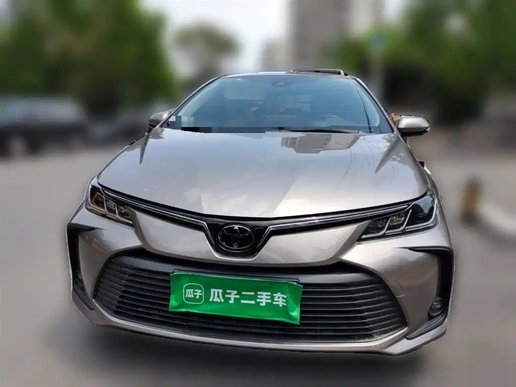 Toyota Corolla 2019 1.2T S-CVT GL Pioneer Edition фото 2