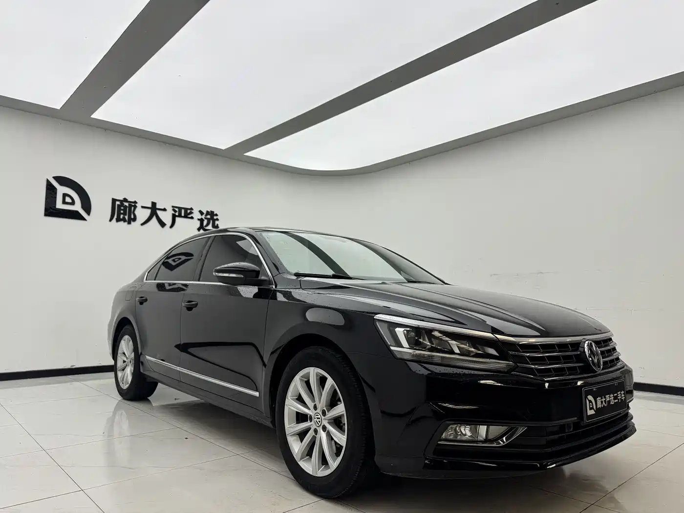Volkswagen Passat 2017 330TSI DSG Prestige фото 14