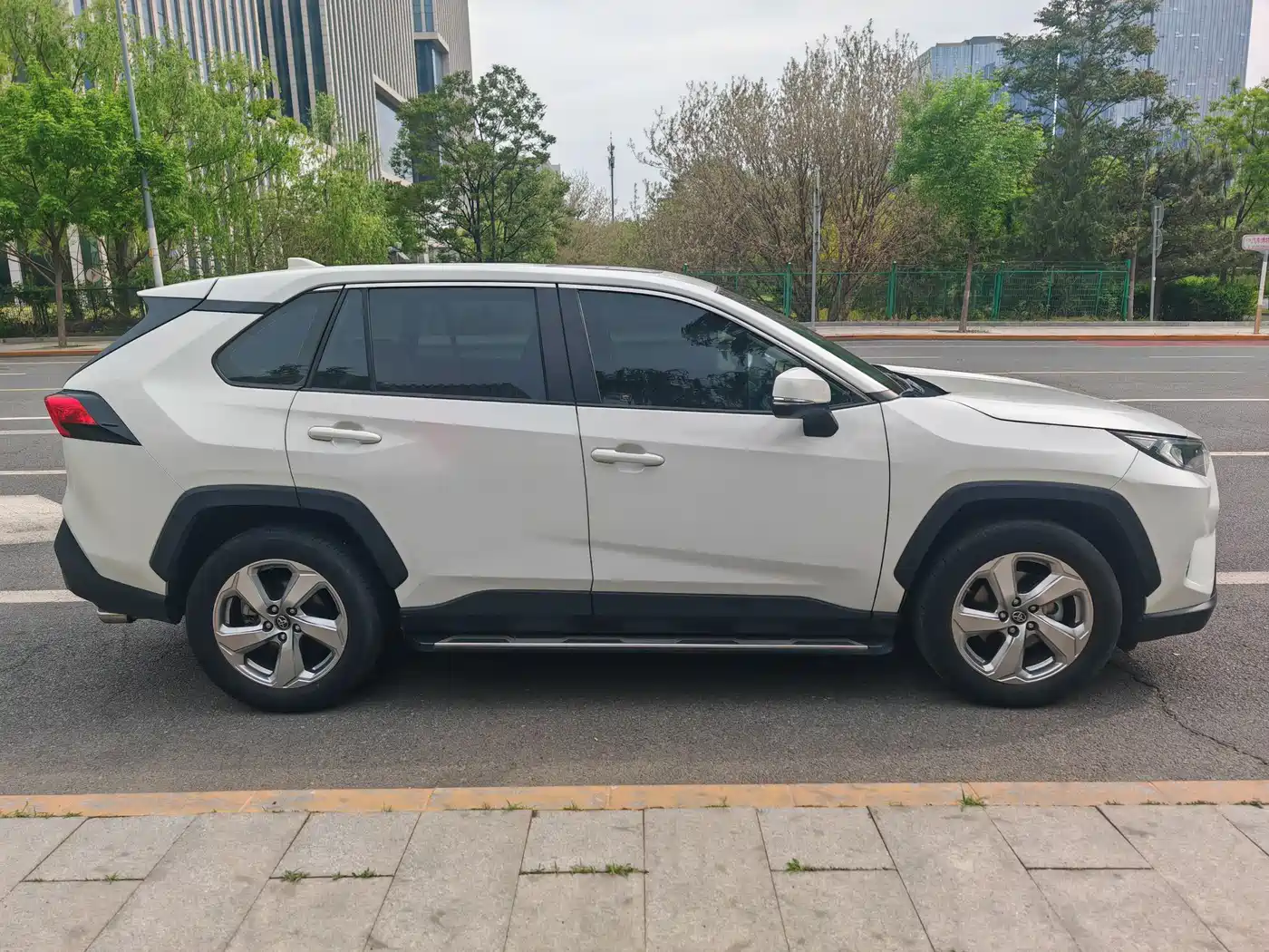 Toyota RAV4 Rongfang 2021 2.0L CVT 2WD Trend PLUS фото 4
