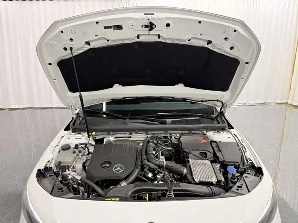 Mercedes-Benz A-Class 2025 2024 Facelift A 200 L Fashion