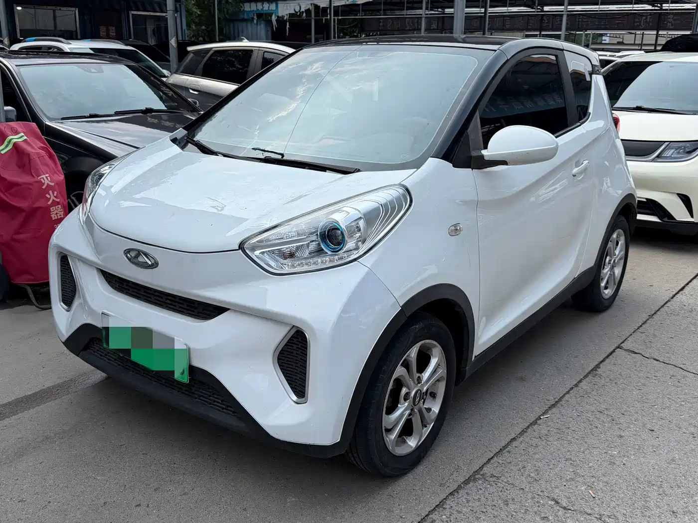 QQ New Energy Little Ant 2019 2018 400 4-Seater Premium Smart Edition