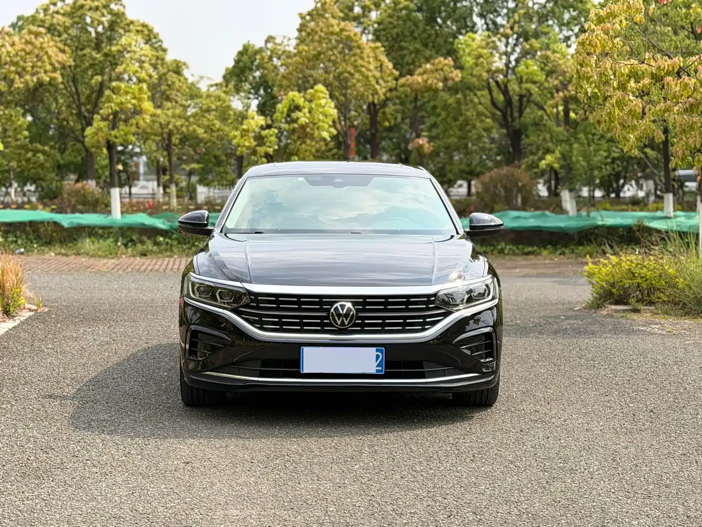 Volkswagen Passat 2022 330TSI Luxury Edition фото 2
