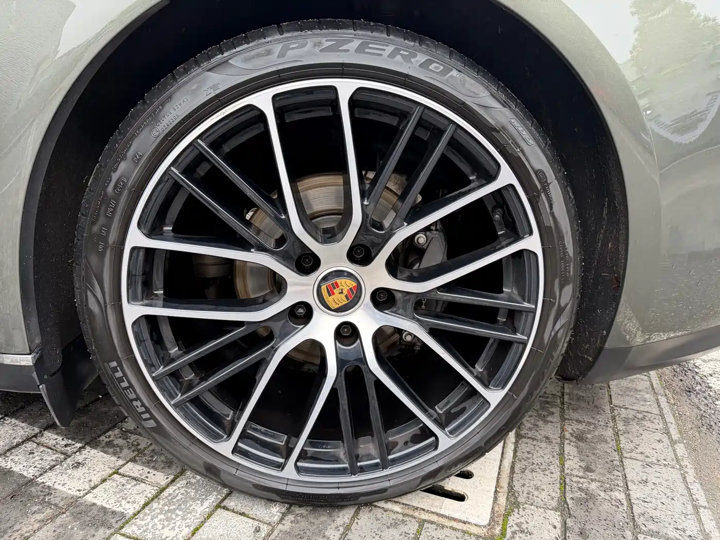 Porsche Panamera 2023 Panamera Executive Long Wheelbase Platinum Edition 2.9T фото 10