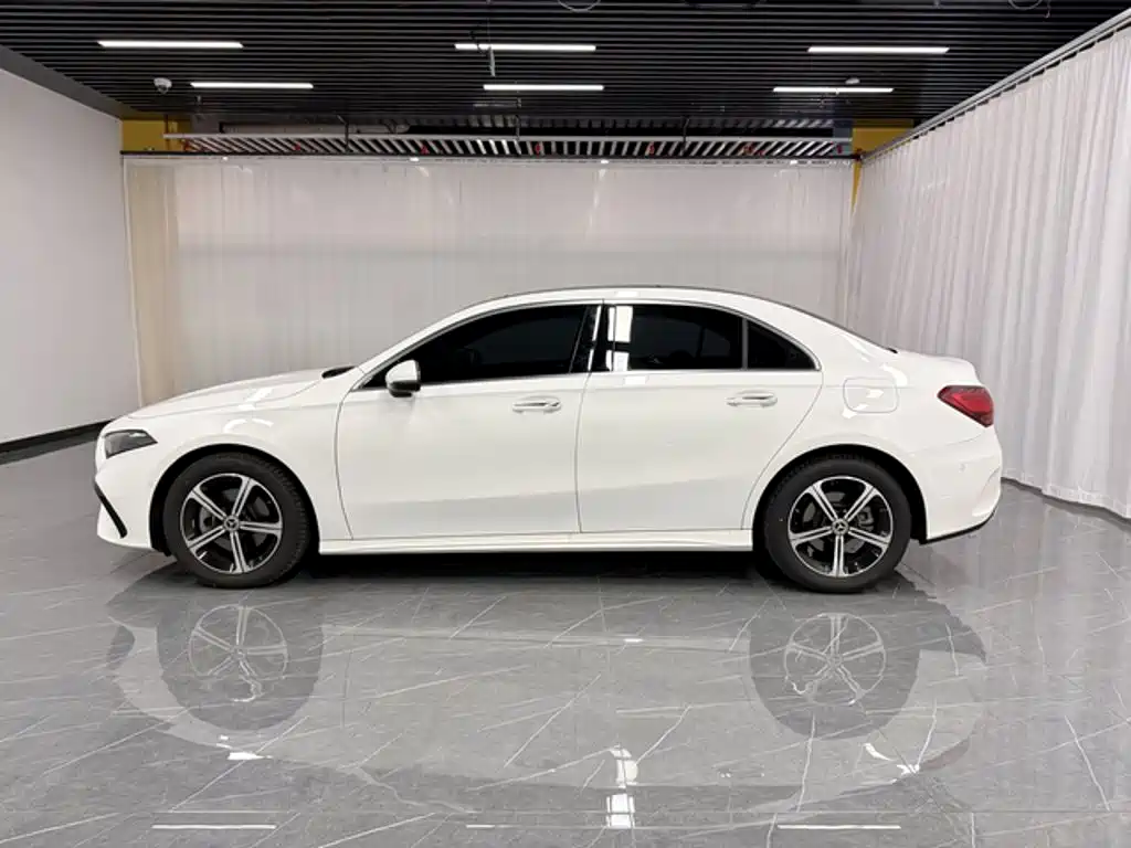 Mercedes-Benz A-Class 2025 2024 Facelift A 200 L Fashion