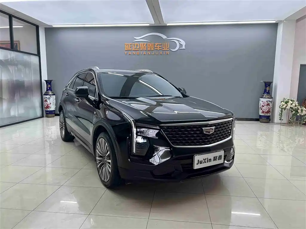 Cadillac XT4 2024 28T 2WD Premium фото 3