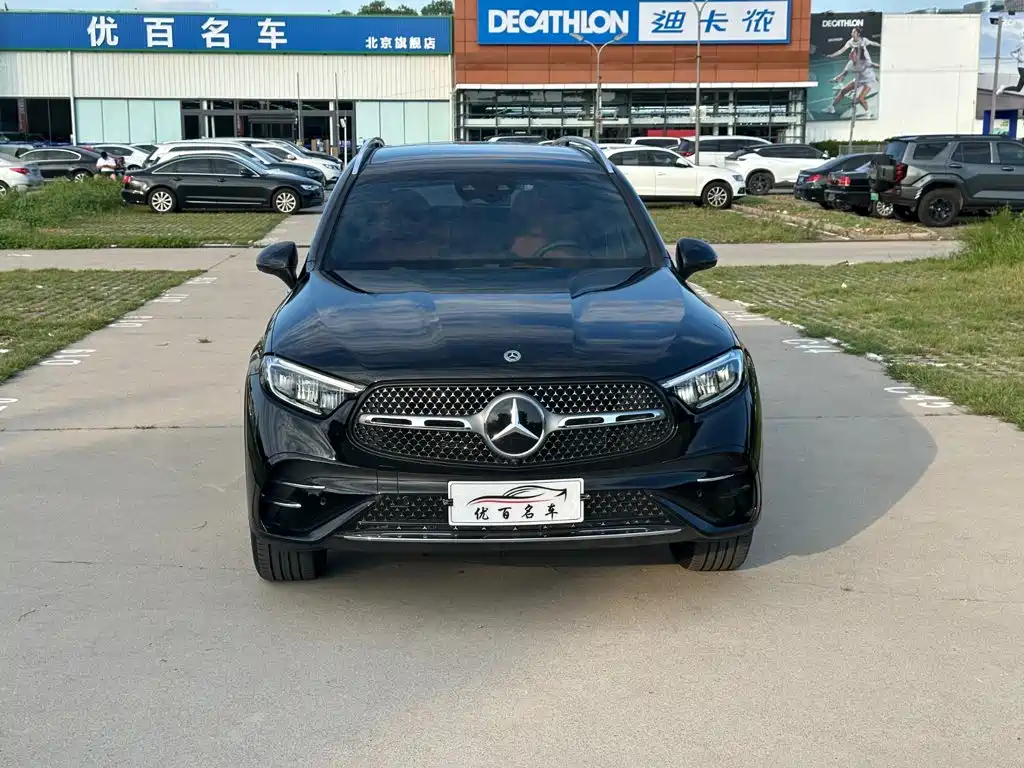 2026 Mercedes-Benz GLC