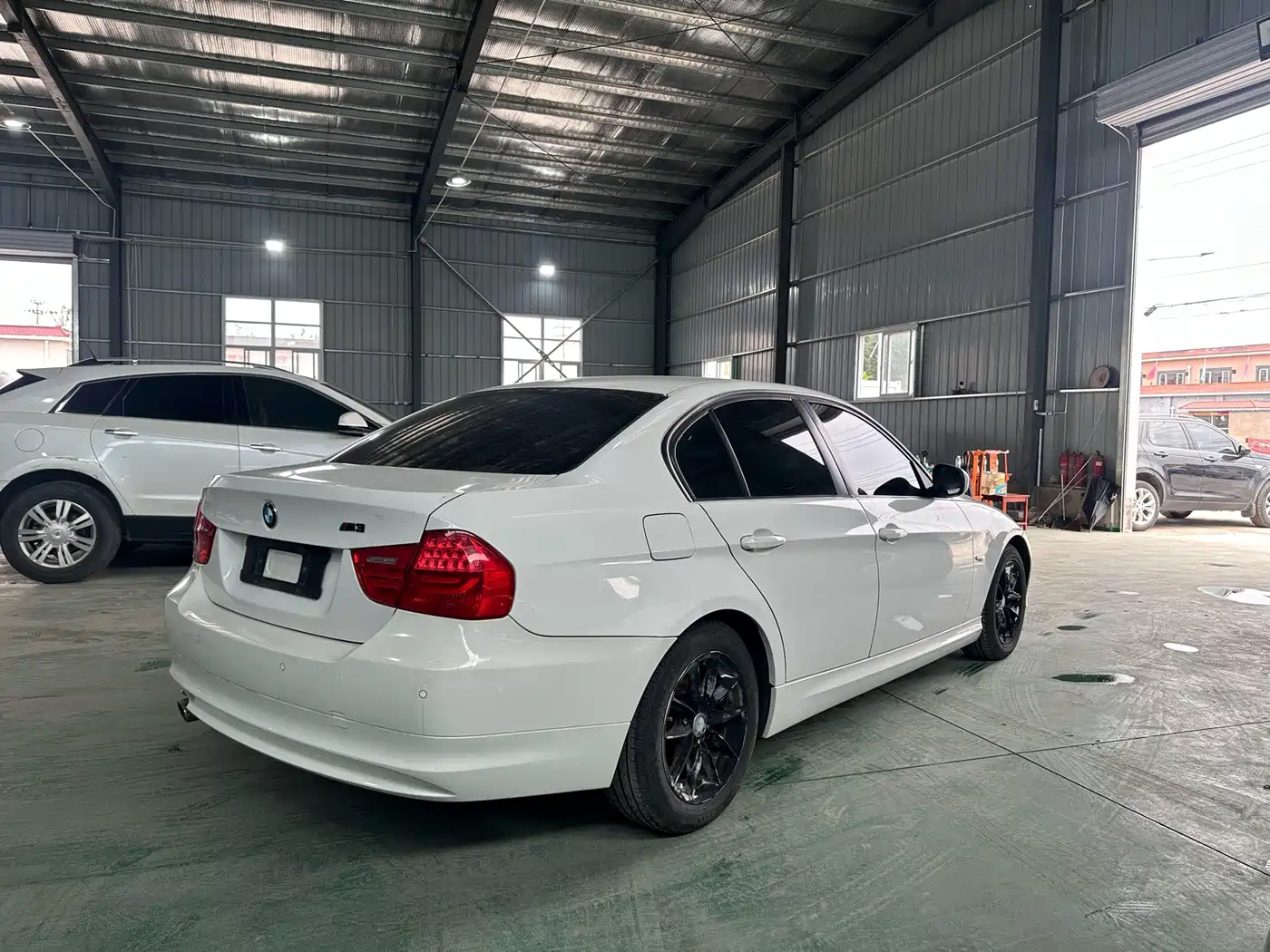 Photo 6 - BMW 3 Series