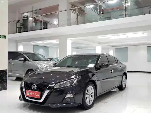 NISSAN TEANA
