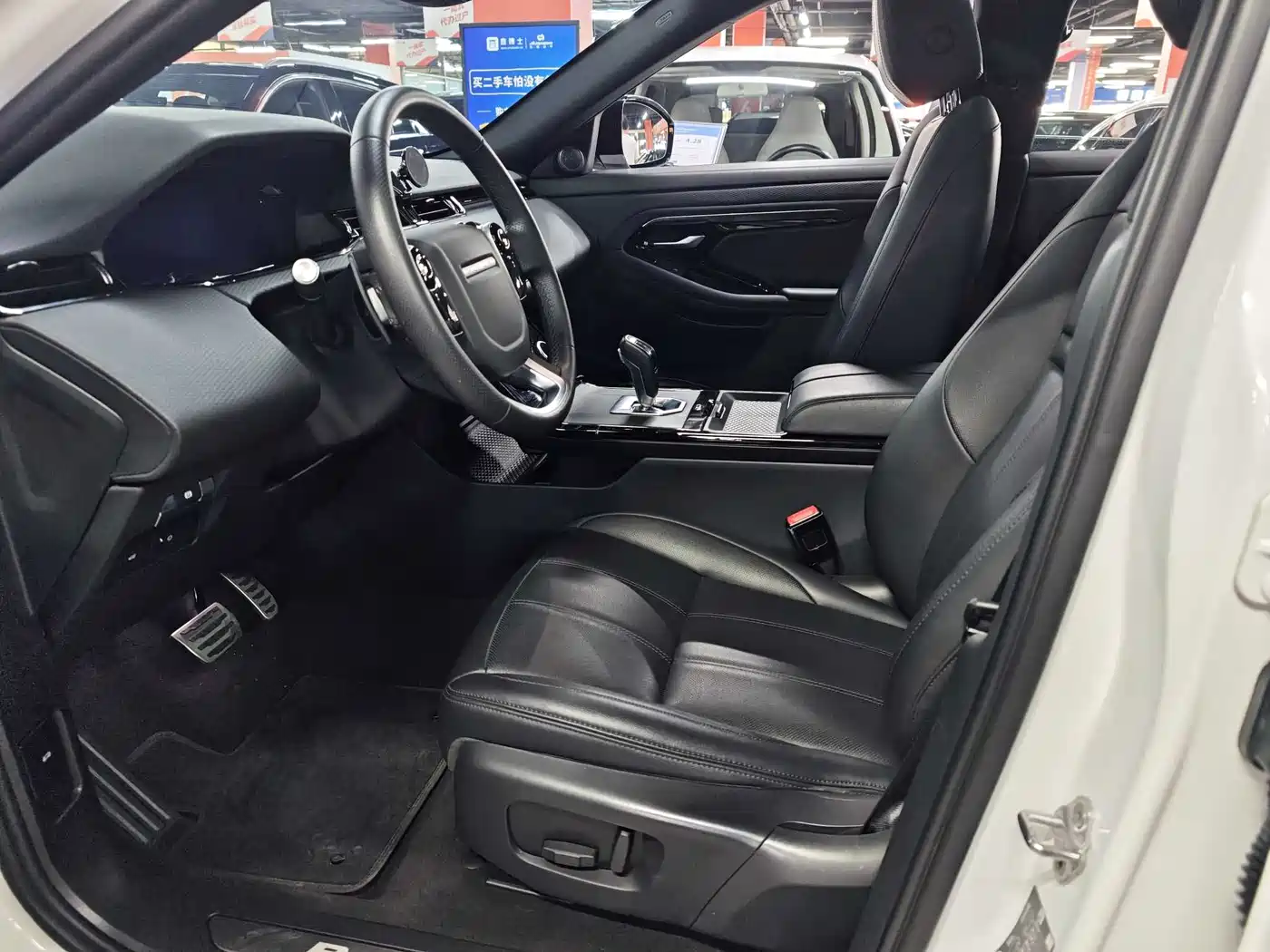 Land Rover Range Rover Evoque 2020 249PS R-DYNAMIC S Sport Edition фото 6