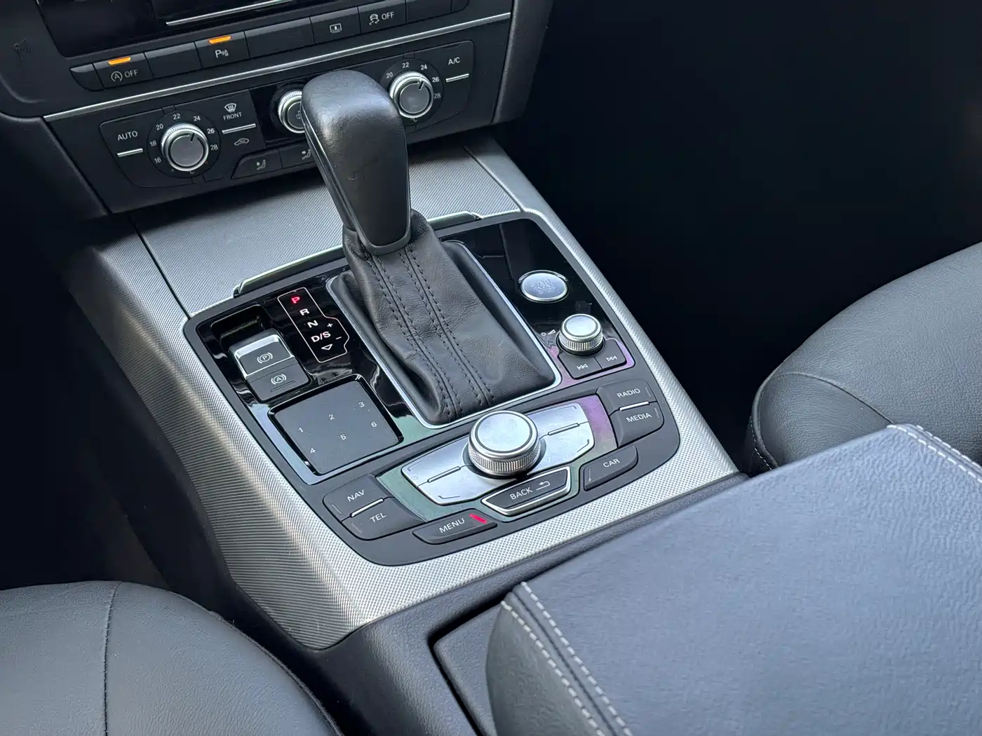 Audi A6L 2018 30th Anniversary 35 TFSI Fashion фото 11