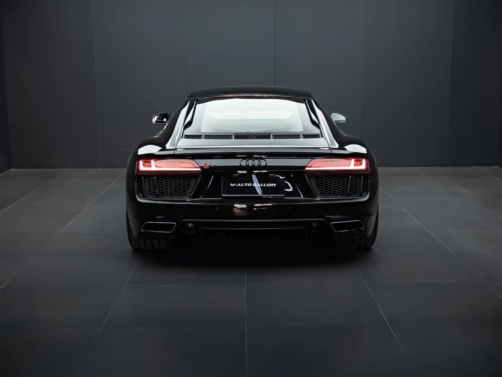 Фото 8 - Audi R8
