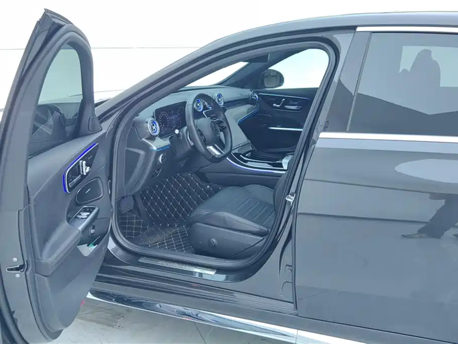 Mercedes-Benz C-Class 2023 Facelift C 200 L Sport Edition фото 9