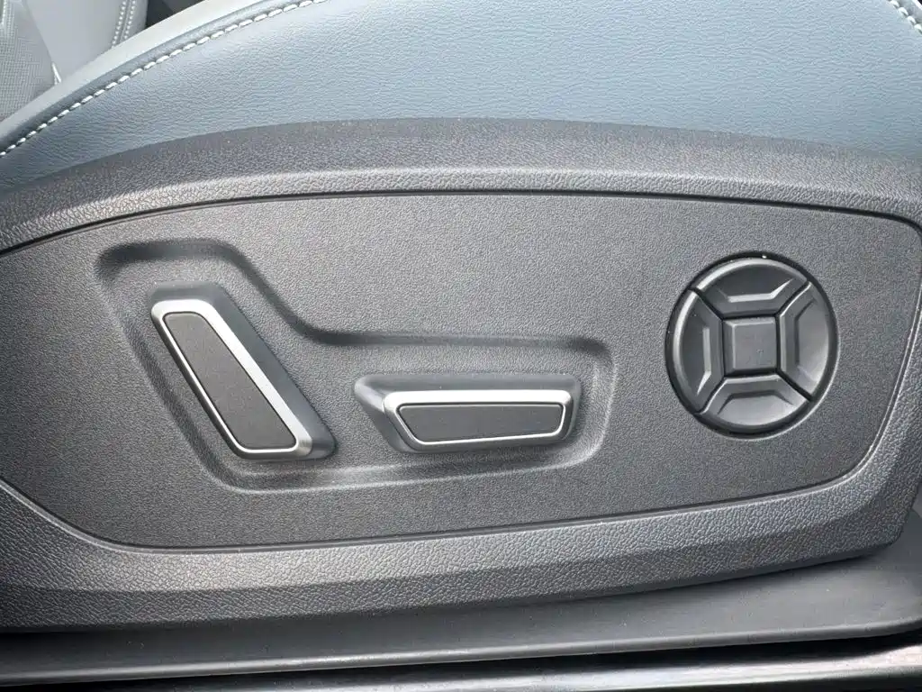 Audi Q6L e-tron 2025 2025 Model Pioneer Edition