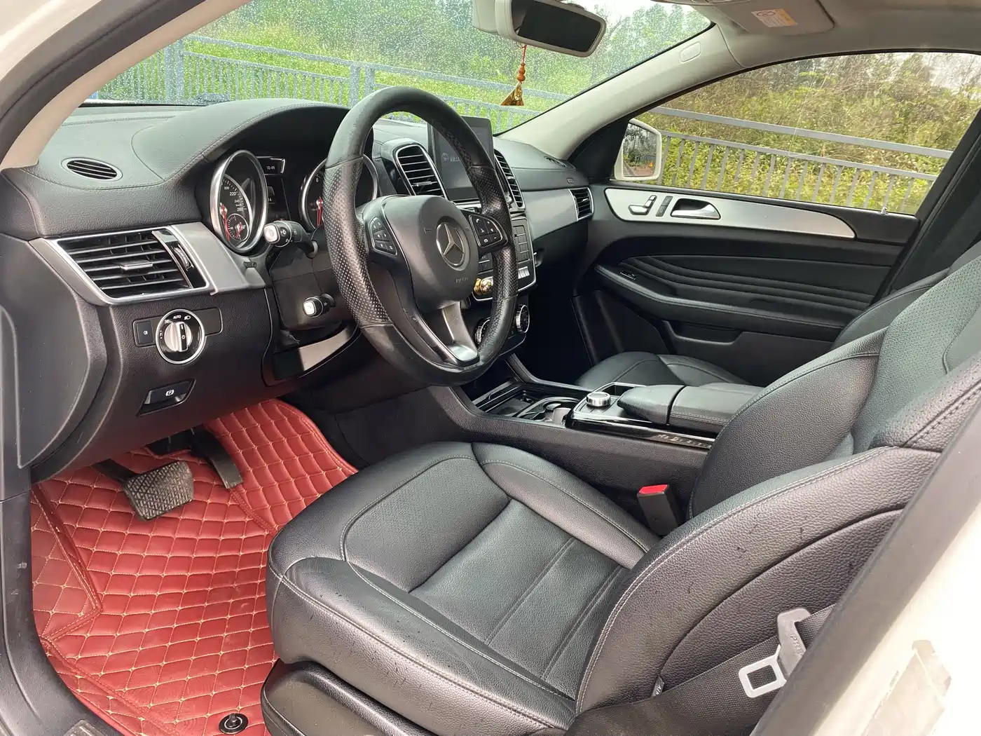 Mercedes-Benz GLE Coupe 2015 GLE 320 4MATIC Coupe SUV фото 13