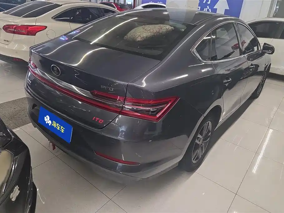 BYD Qin Pro 2018 1.5TI Automatic Smart Connected Dynamic Edition фото 3