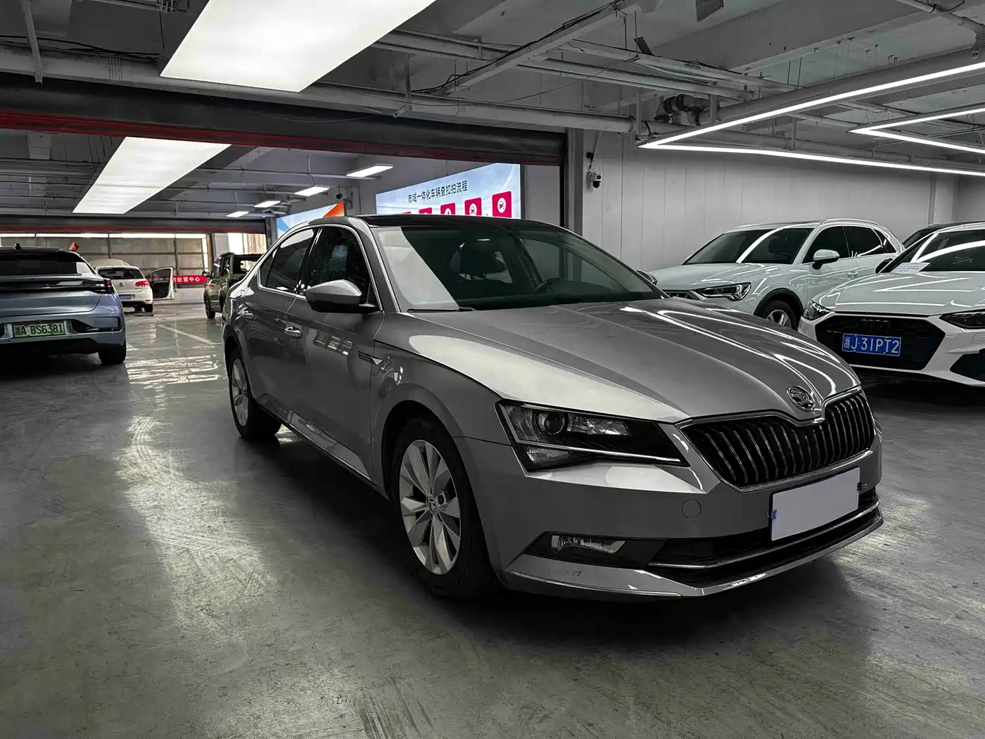 Škoda Superb 2016 TSI280 DSG Pioneer Edition фото 3