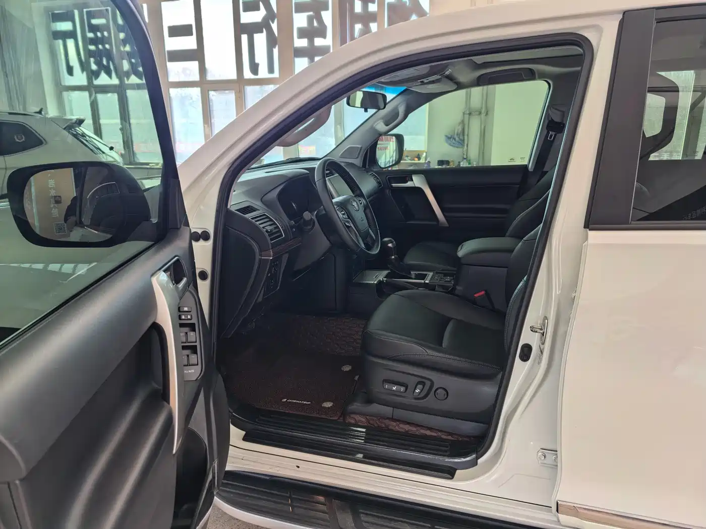Toyota Prado 2018 3.5L Automatic TX-L Rear-mounted Spare Tire фото 7