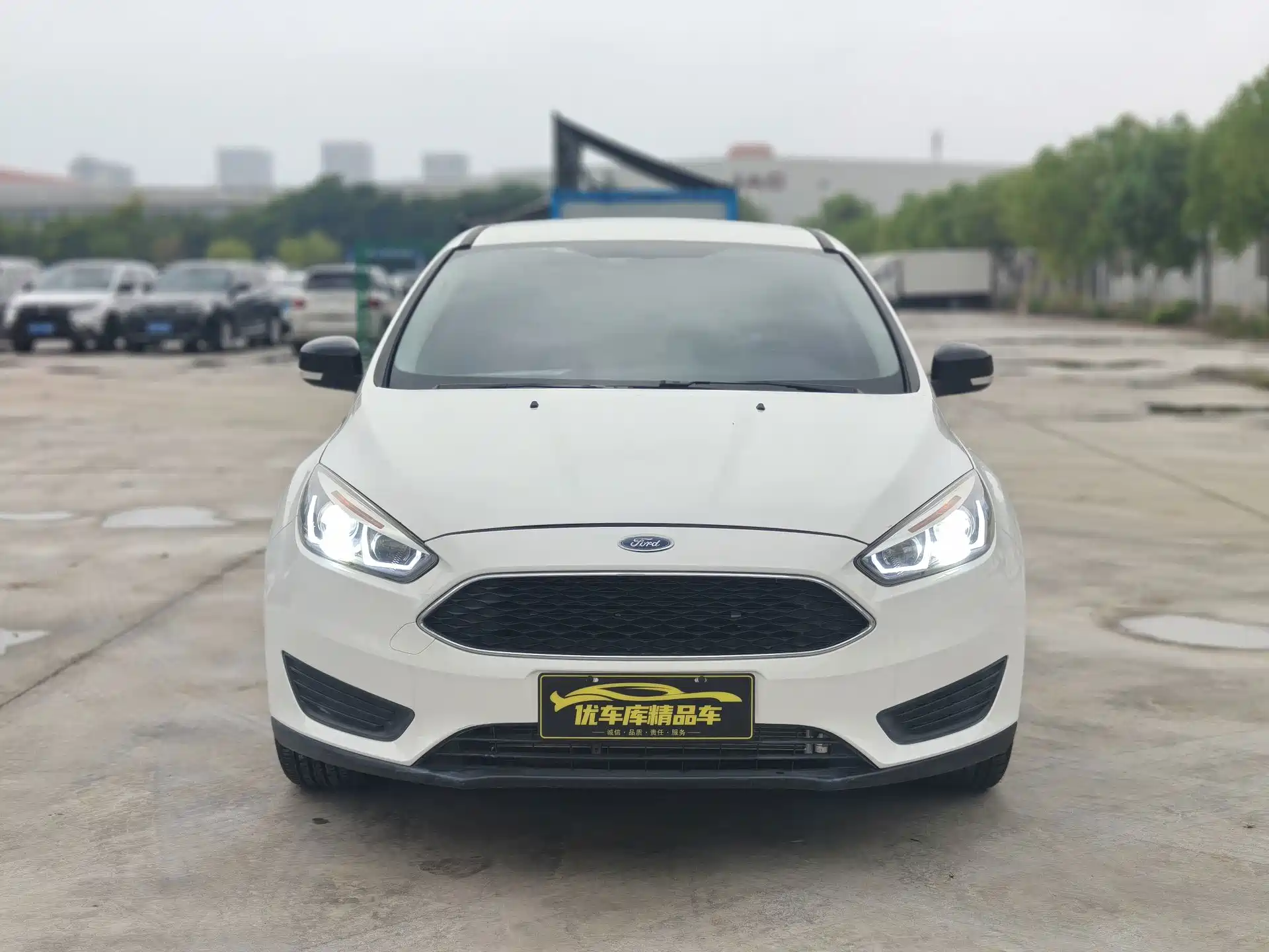 Photo 2 - Ford Focus