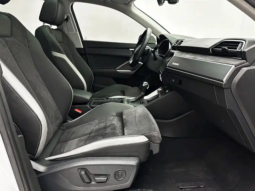 Audi Q3 2022 35 TFSI Fashion Dynamic фото 20