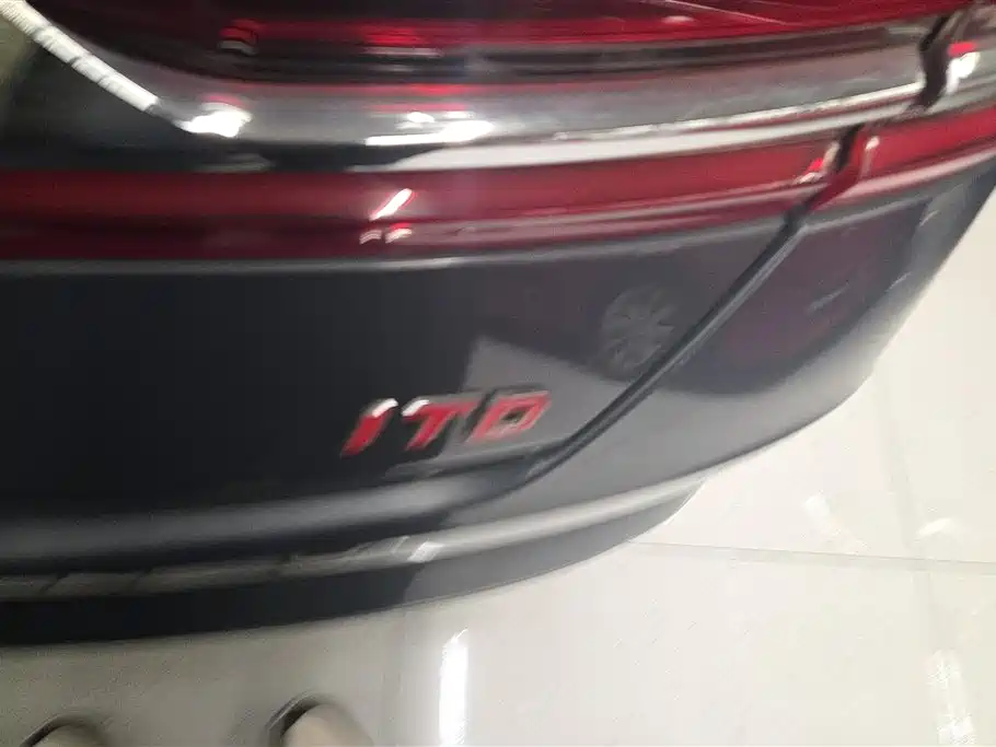 BYD Qin Pro 2018 1.5TI Automatic Smart Connected Dynamic Edition фото 4
