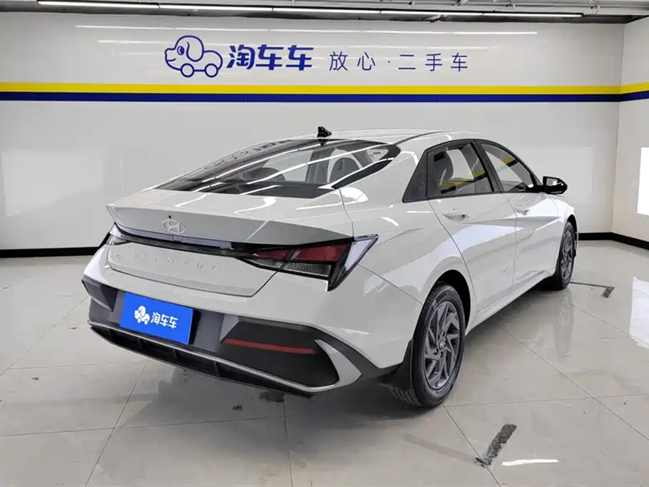 MODERN ELANTRA