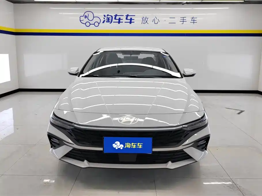 MODERN ELANTRA