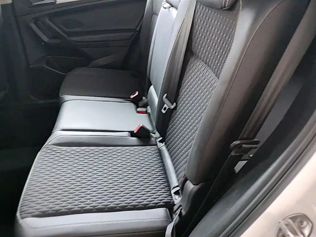 Volkswagen Tiguan L 2020 330TSI Auto 2WD Trend China VI фото 17