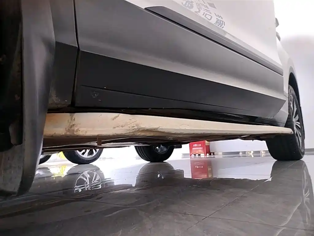 Volkswagen Tiguan L 2020 330TSI Auto 2WD Trend China VI фото 22