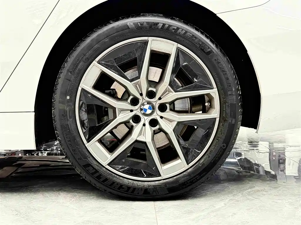 Фото 6 - BMW 5 Series