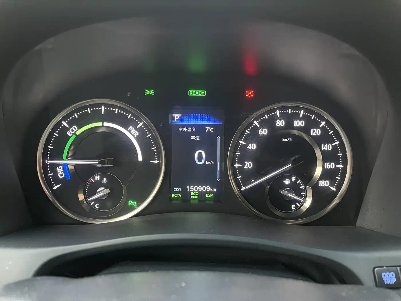 Toyota Vellfire 2019 Hybrid 2.5L HV Premium Edition фото 20