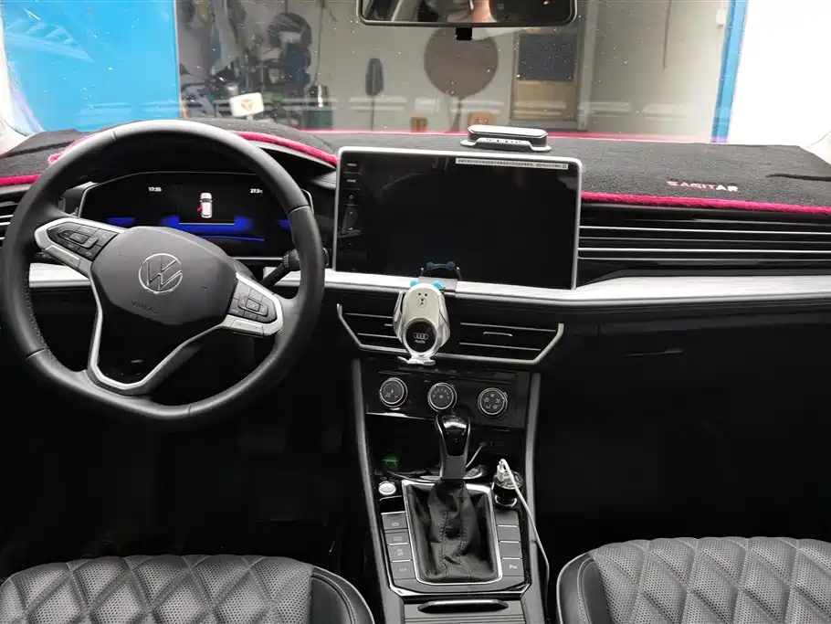 Volkswagen Sagitar 2024 300TSI DSG Surpass Edition фото 12