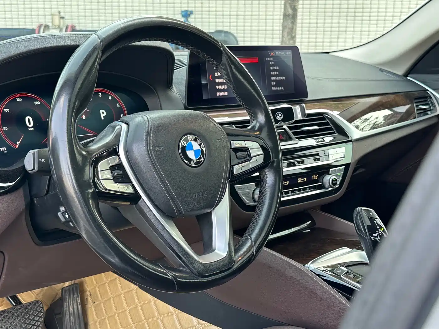 BMW 5 Series 2019 525Li Luxury Package фото 13