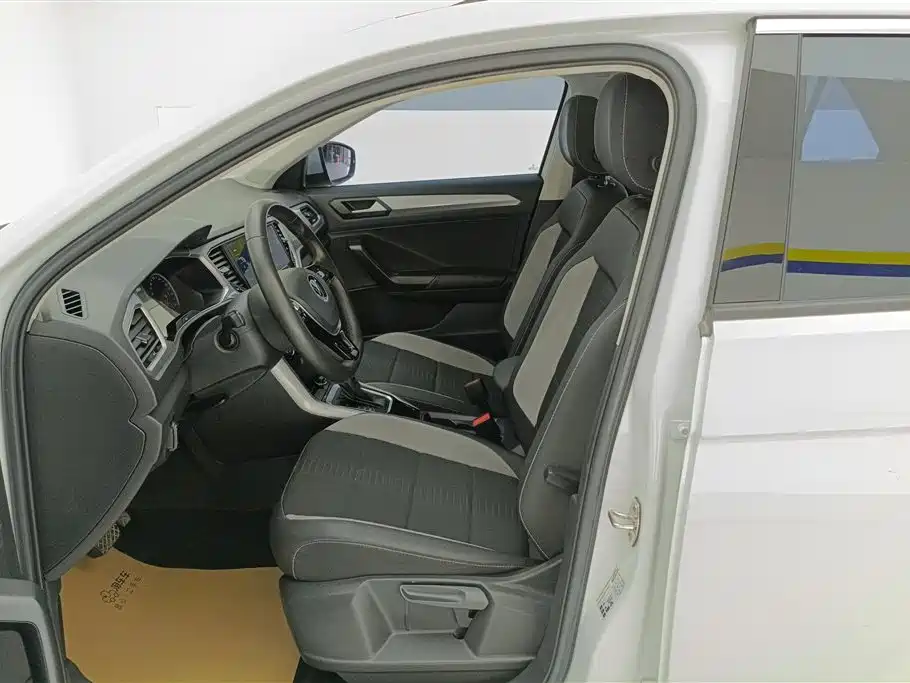 VOLKSWAGEN T ROC EXPLORING SONGS