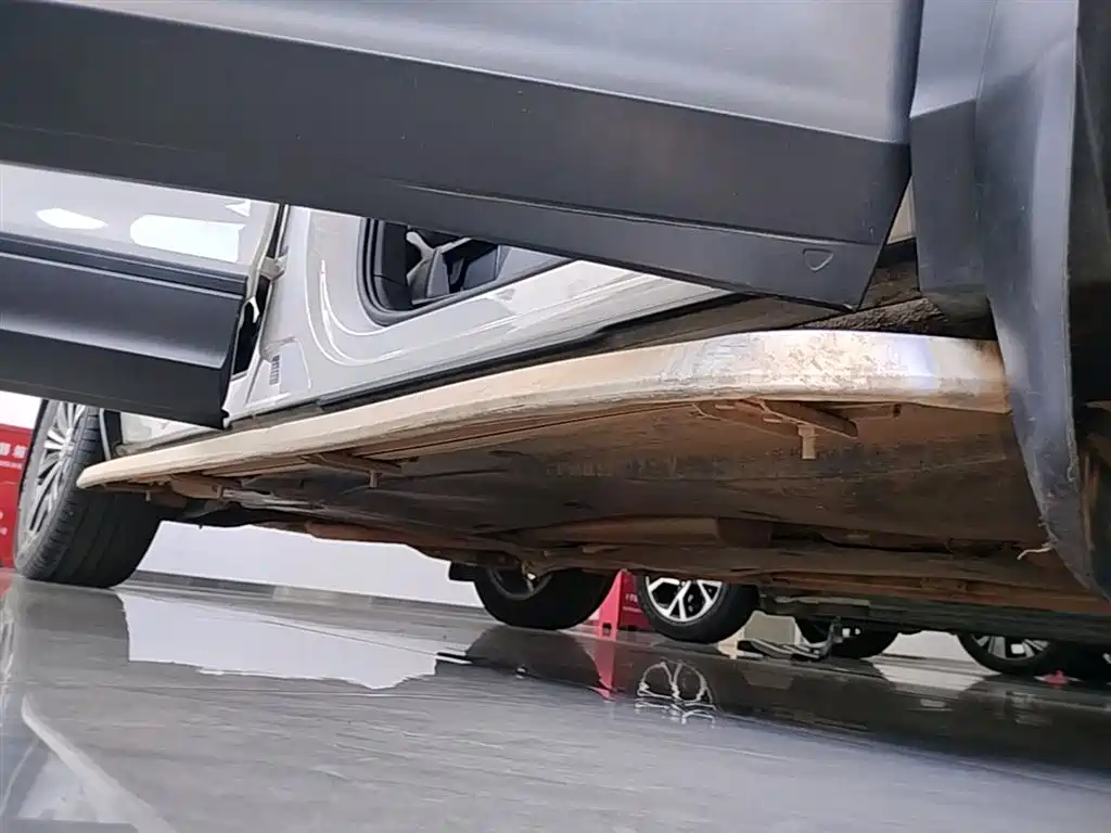 Volkswagen Tiguan L 2020 330TSI Auto 2WD Trend China VI фото 21