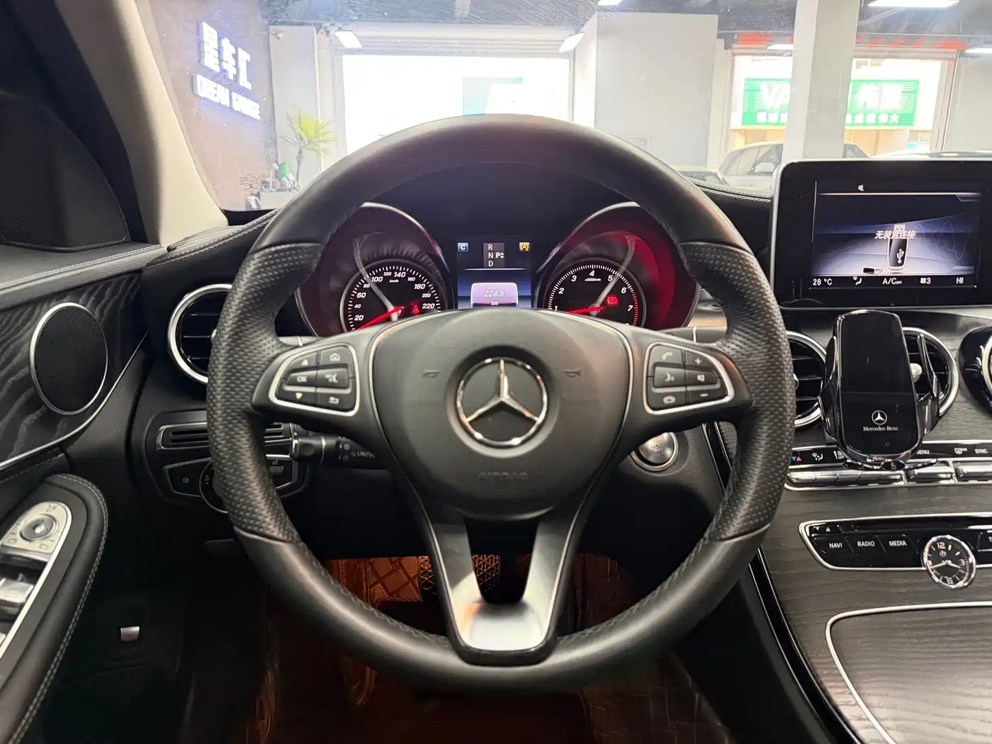 Mercedes-Benz C-Class 2016 C 180 L Sport фото 14