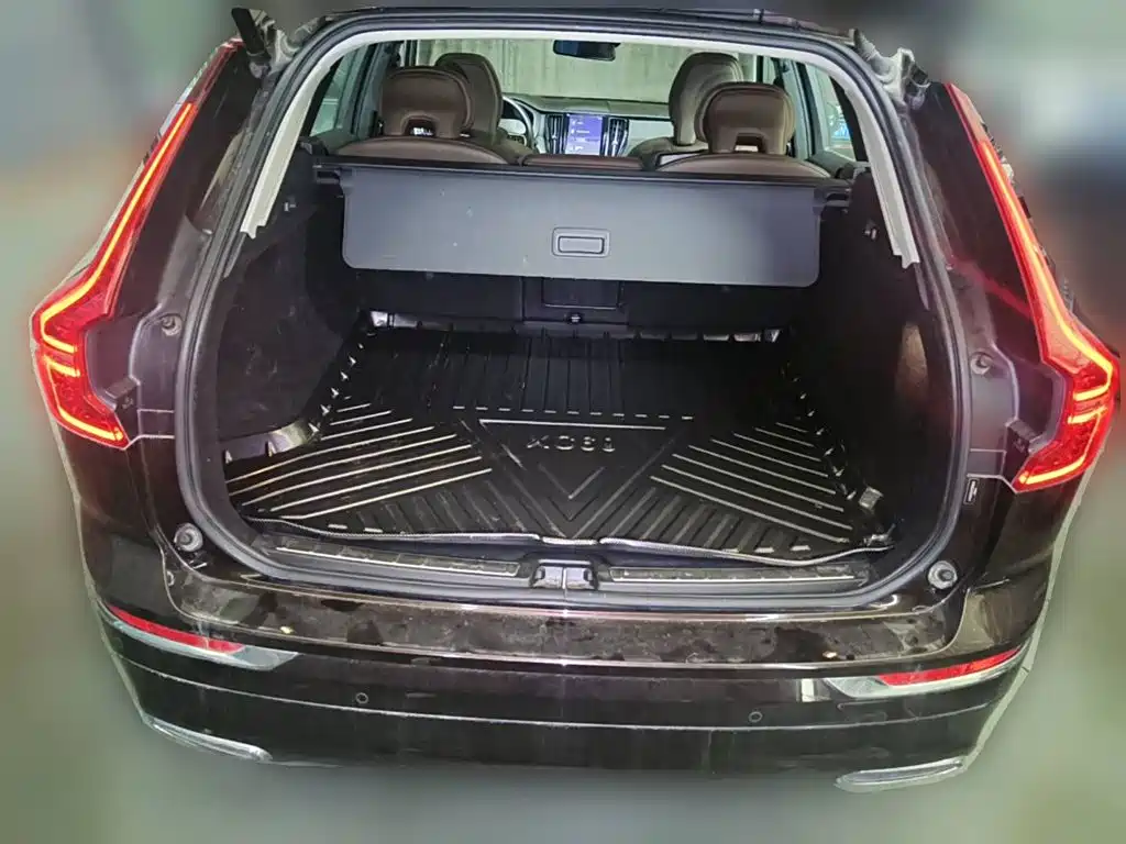 Photo 5 - Volvo XC60