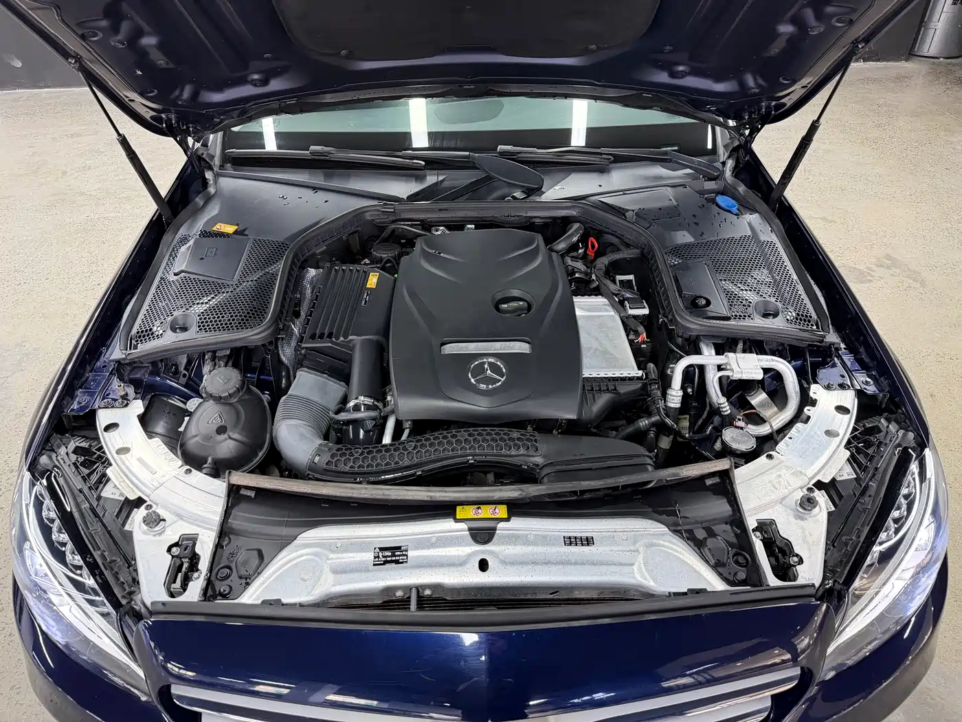 Mercedes-Benz C-Class 2016 C 180 L Sport фото 8