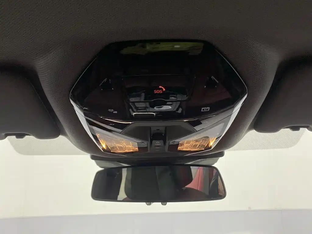 BMW 5 Series 2025 530Li Premium M Sport Package фото 27