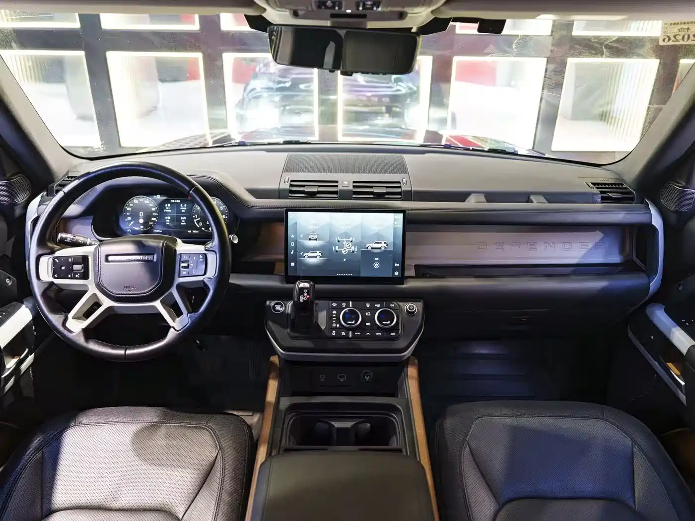 Land Rover Defender 2023 Model 110 3.0T P400 X-DYNAMIC HSE фото 18