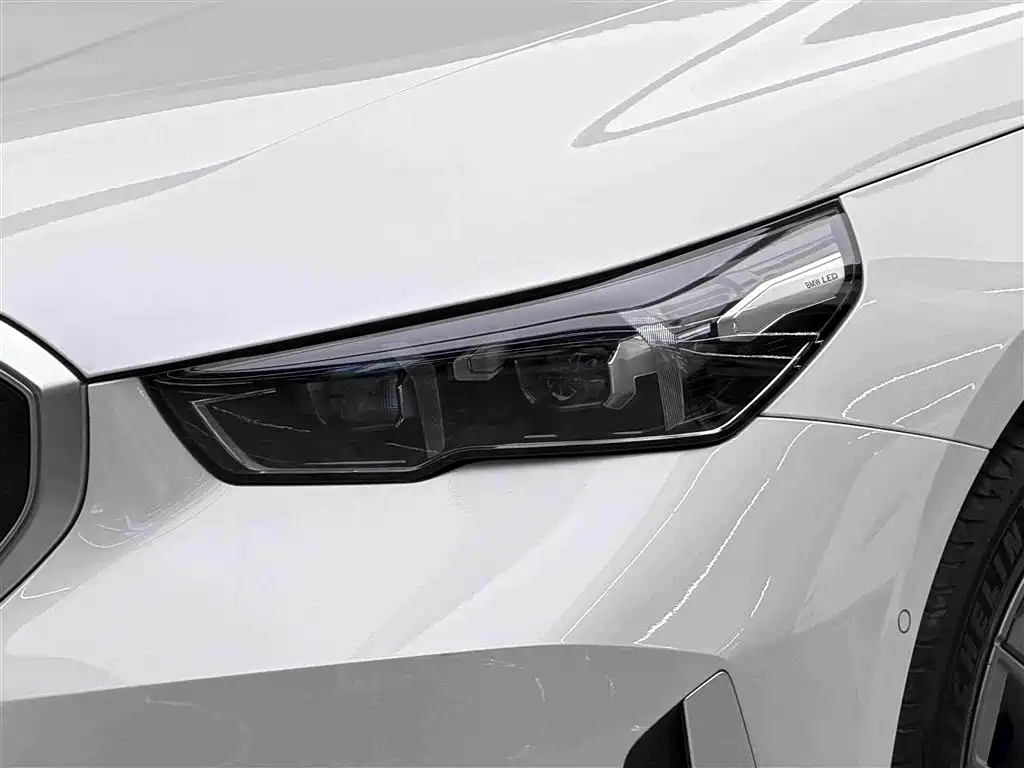 Фото 3 - BMW 5 Series
