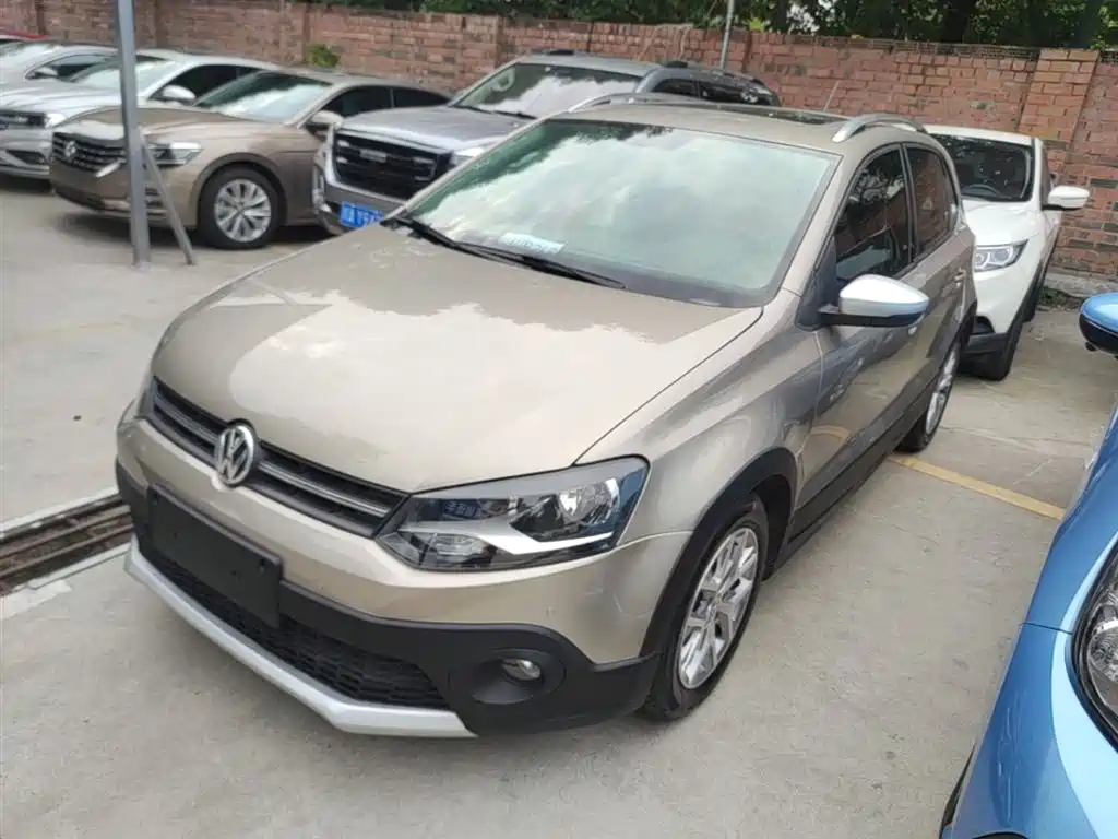 Volkswagen Polo 2014 1.6L Cross Polo Automatic