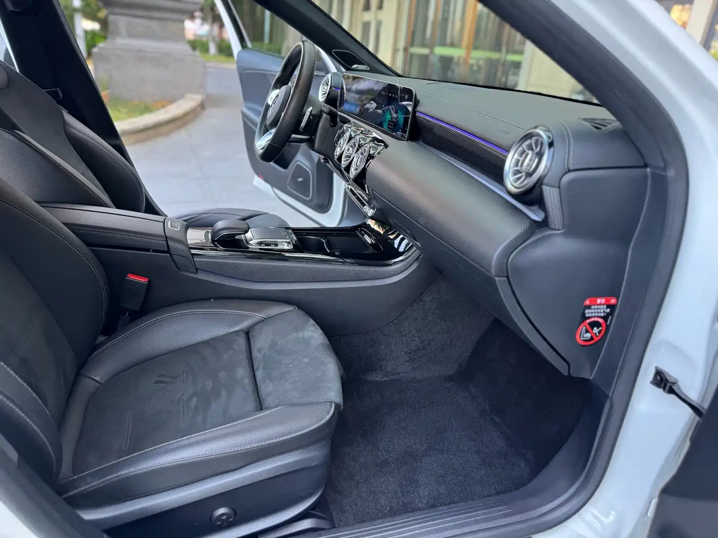 Mercedes-Benz A-Class 2019 A 200 L Sport Sedan фото 5