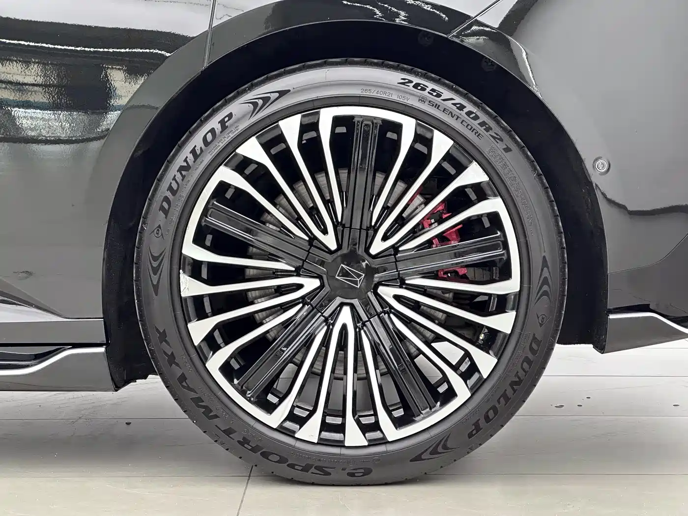 Avatr 12 2024 650 Triple Laser AWD Performance Edition фото 16