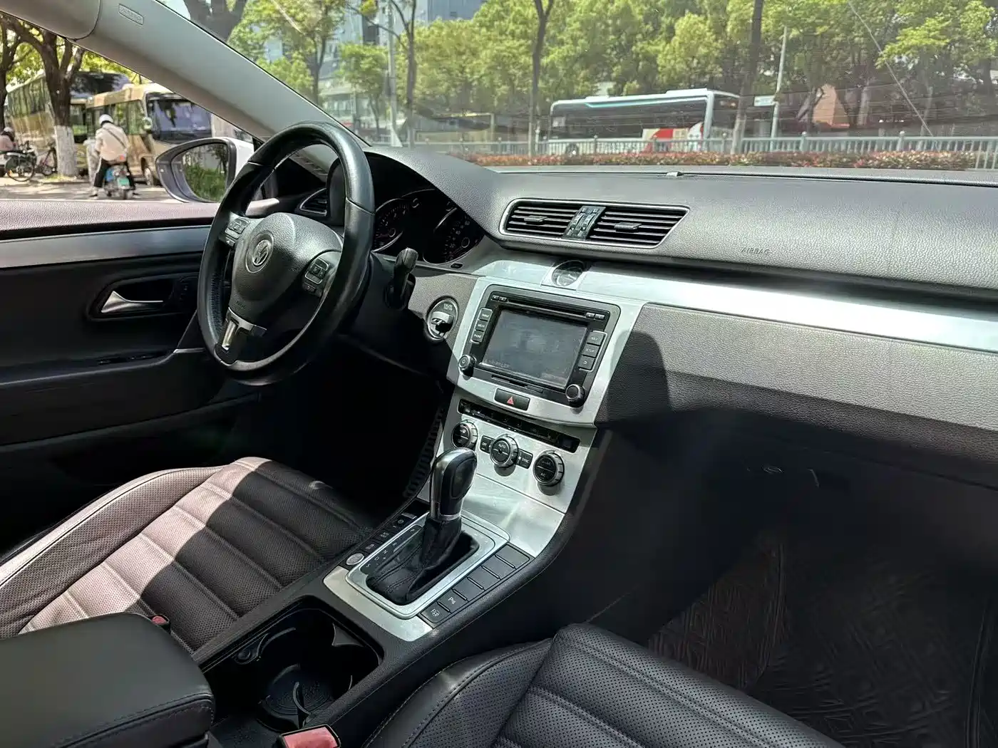 Volkswagen FAW-Volkswagen CC 2016 Model 1.8TSI Luxury фото 10