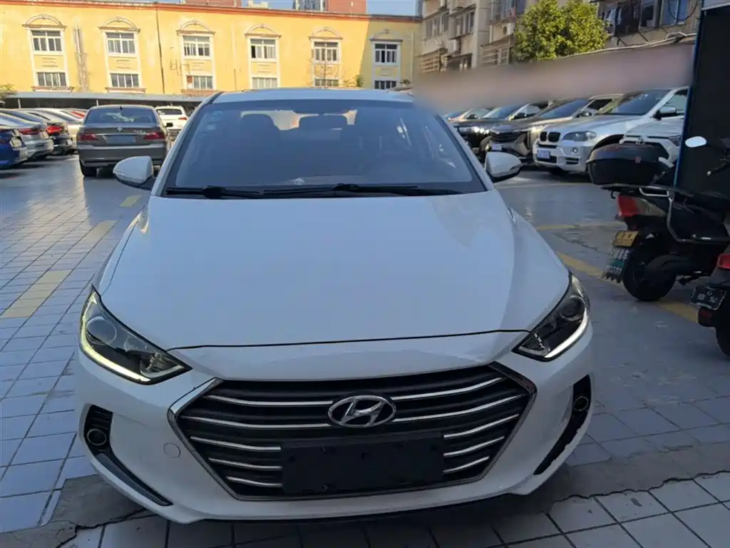 Hyundai Elantra 2016 Model 1.6L Automatic Smart Elite фото 3