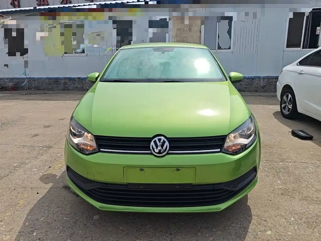 Volkswagen Polo 2016 1.4L Automatic Trend фото 3