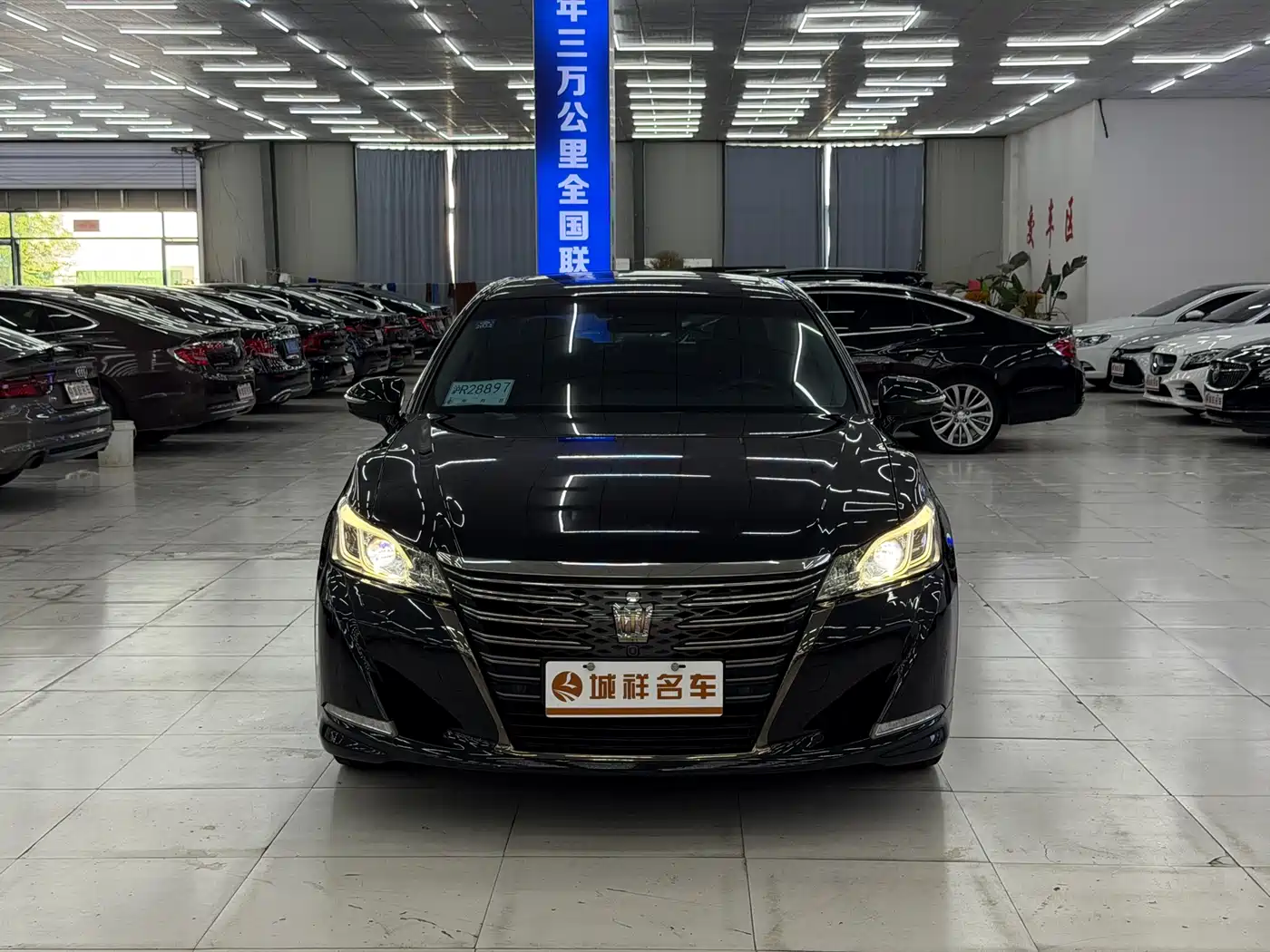 Toyota Crown 2018 2.0T Sport Edition фото 2